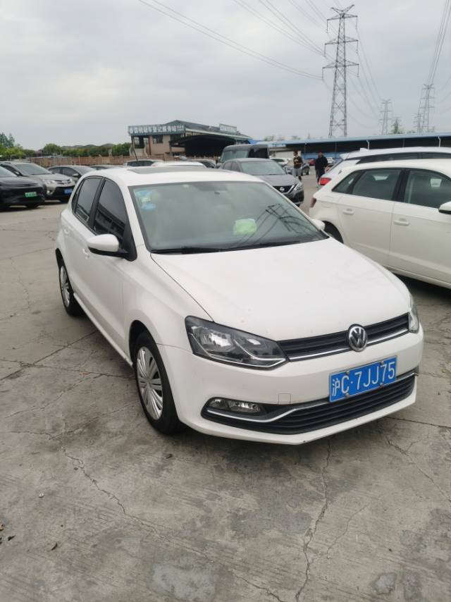 Volkswagen Polo 2016 car image #3