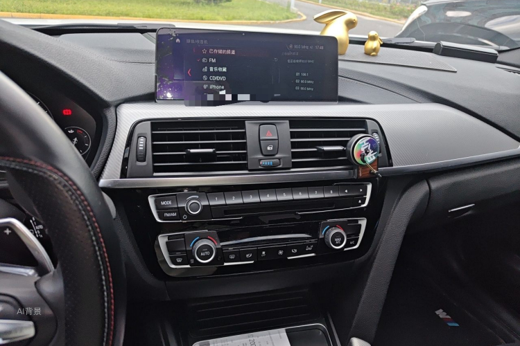 BMW 3 Series 2019 car image #15