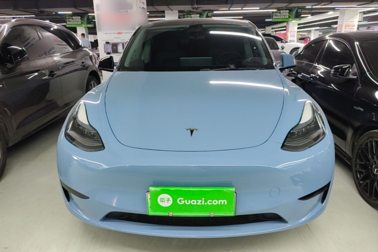 Tesla Model Y 2022 car image #3