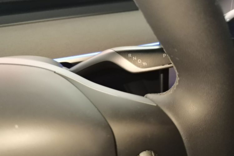 Tesla Model Y 2023 #14 Tesla Model Y 2023 immagine di auto #14