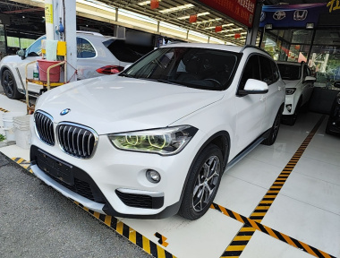 BMW X1 2018 BMW X1 2018 car image