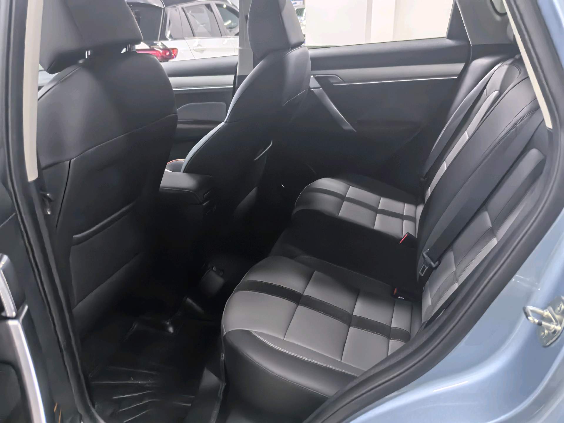GEELY Coolray 2024 car image #4