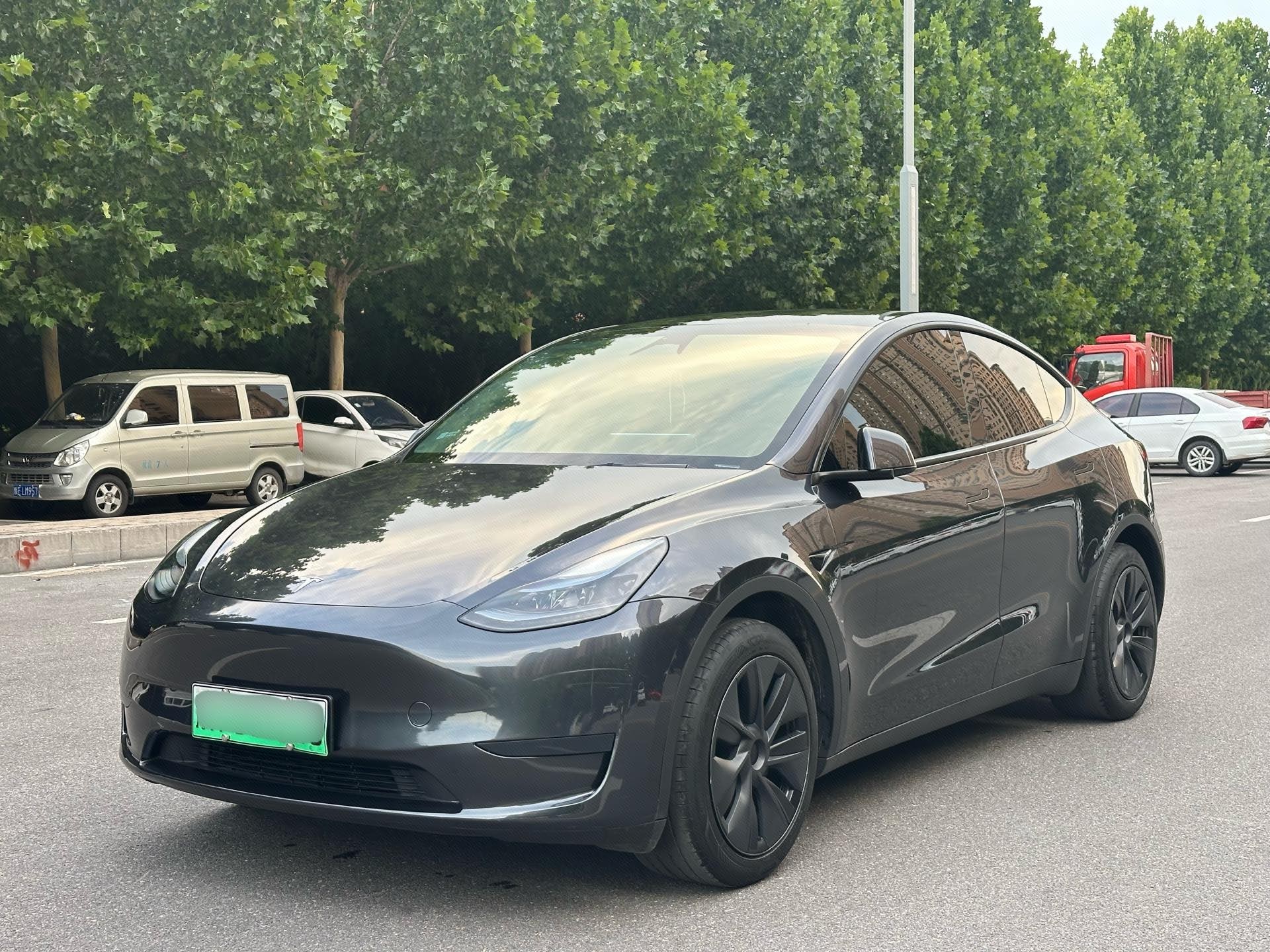 Tesla Model Y 2024 Tesla Model Y 2024 car image