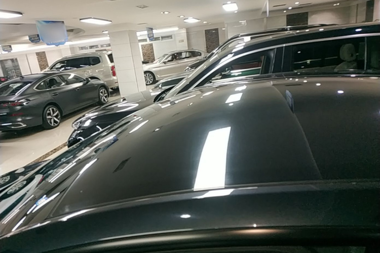 Tesla Model Y 2025 #25 Tesla Model Y 2025 car image #25
