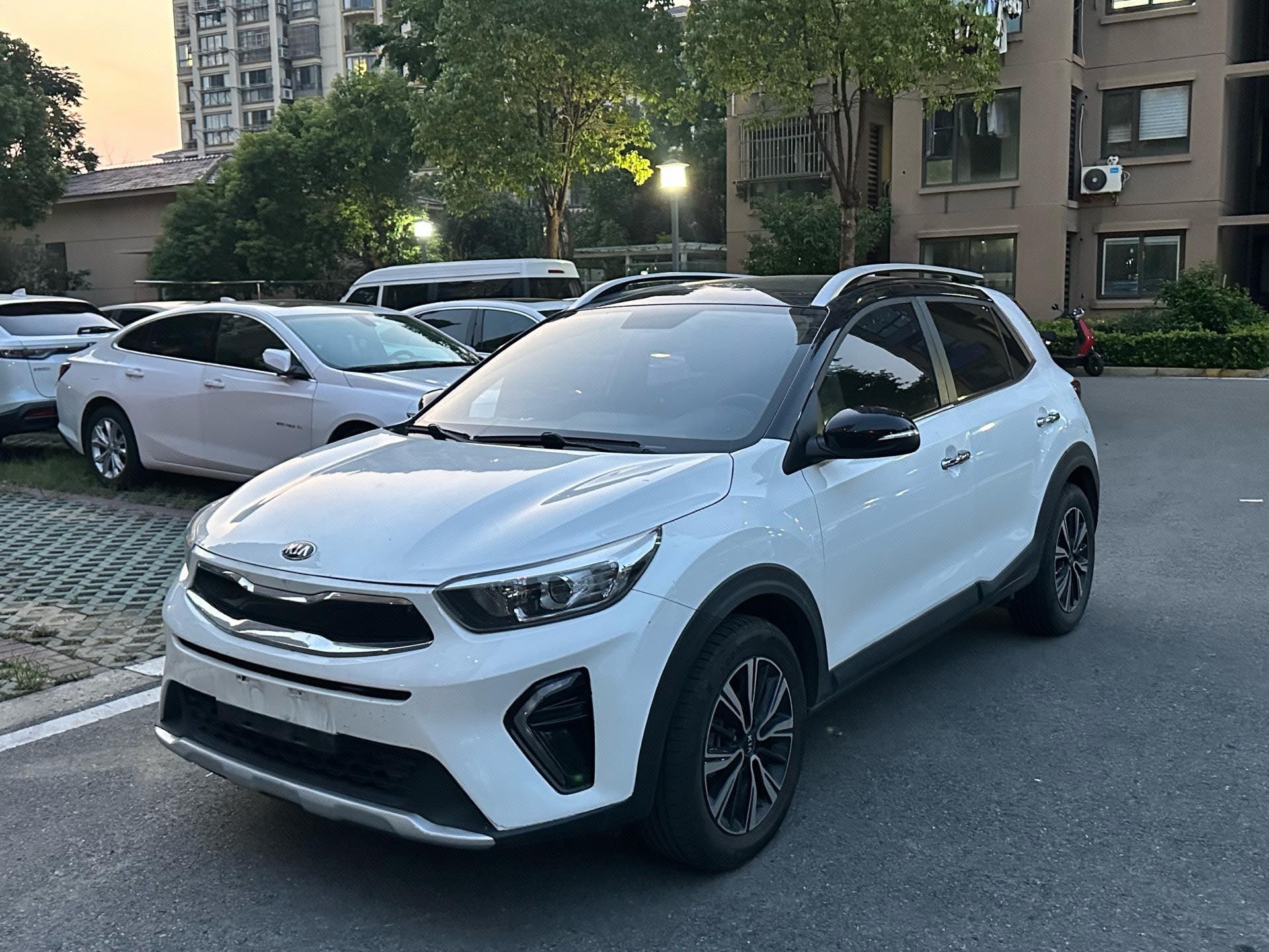 Kia KX1 2019 car image 