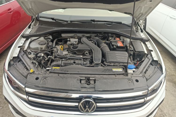 Volkswagen Bora 2023 car image #20