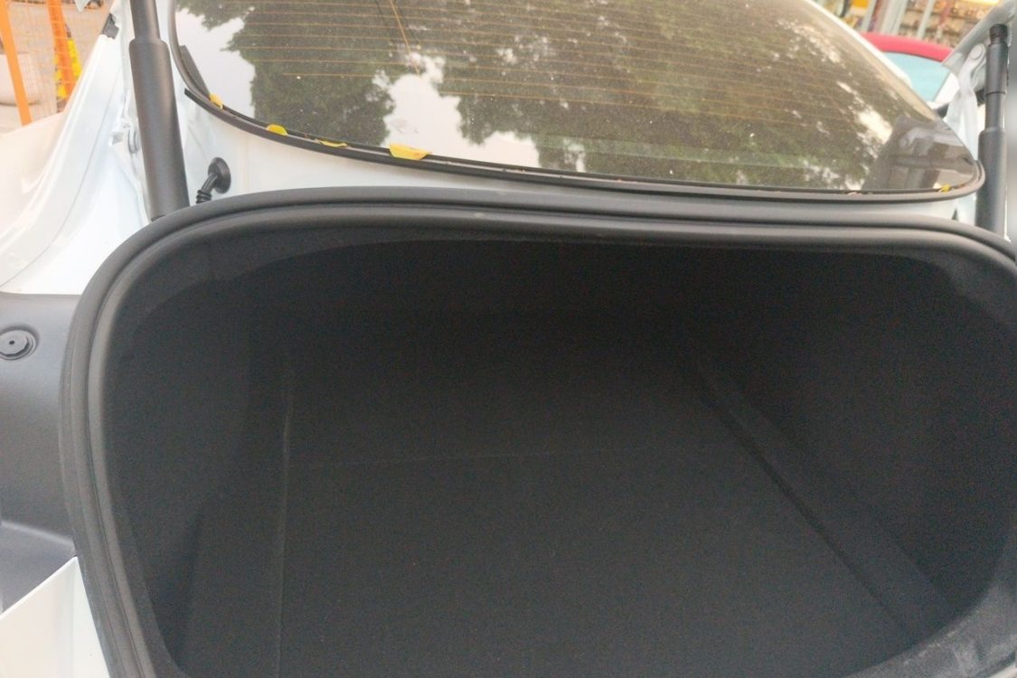 Tesla Model 3 2024 imagen de coche #8
