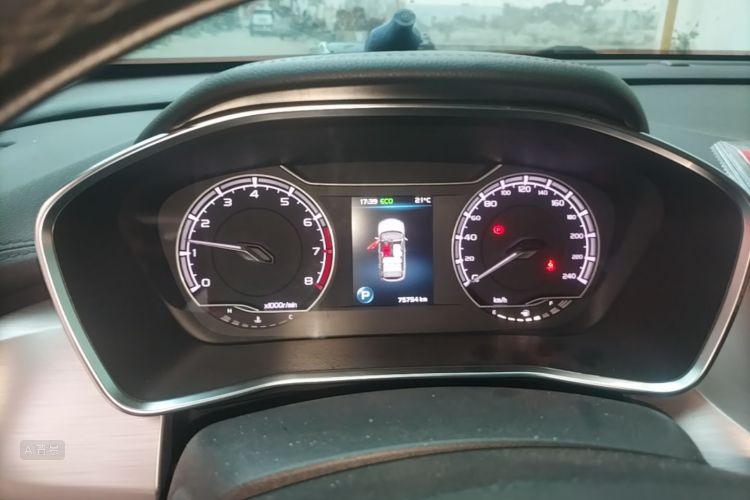 GEELY Coolray 2019 car image #13