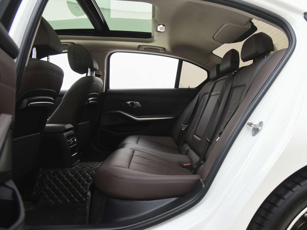 BMW 3 Series 2022 #13 BMW 3 Series 2022 immagine di auto #13