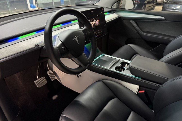 Tesla Model Y 2024 #13 Tesla Model Y 2024 imagen de coche #13