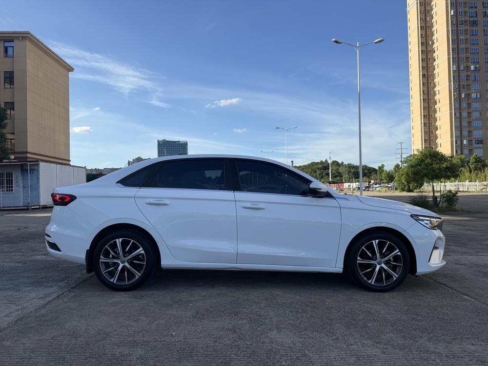 GEELY Emgrand 2022 #8 GEELY Emgrand 2022 car image #8