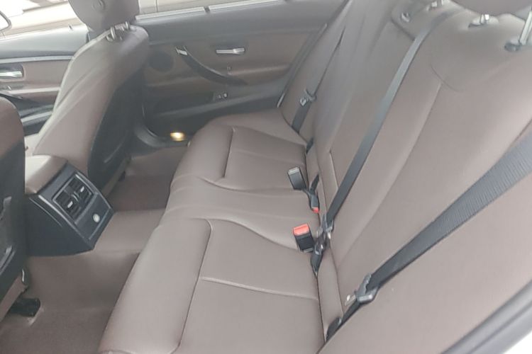 BMW 3 Series 2019 image de voiture #17