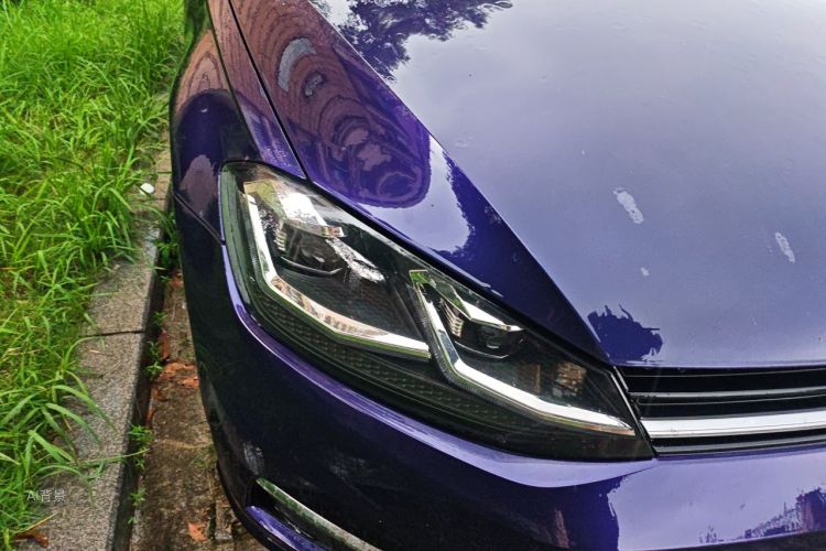 Volkswagen Golf 2020 car image #8