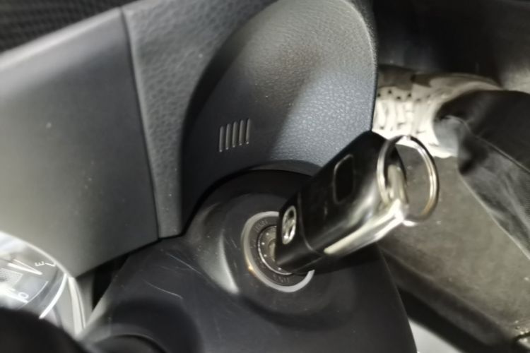 Toyota Corolla 2015 car image #9