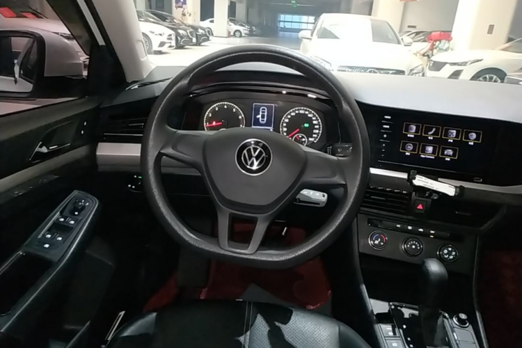 Volkswagen Bora 2022 car image #11