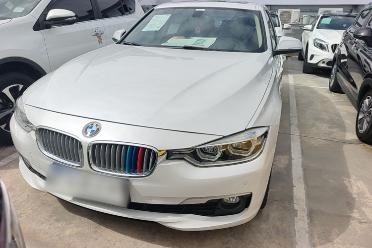 BMW 3 Series 2018 car image #3