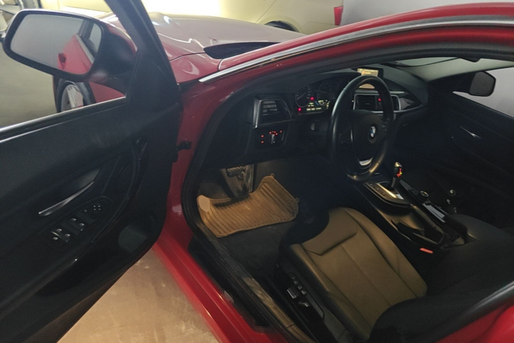 BMW 3 Series 2017 #16 BMW 3 Series 2017 car image #16