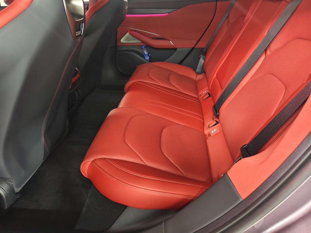 2024 #14 2024 immagine di auto #14