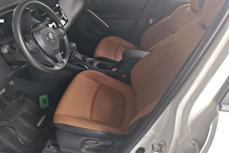 Toyota Corolla Cross 2025 immagine di auto #15