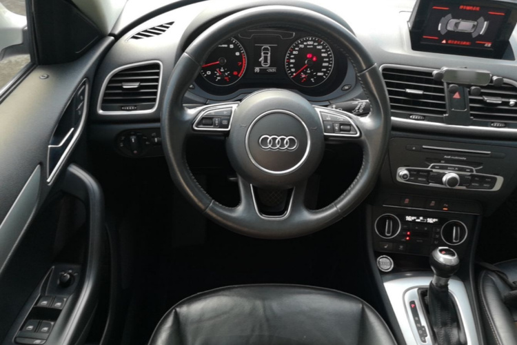 Audi Q3 2019 #11 Audi Q3 2019 car image #11