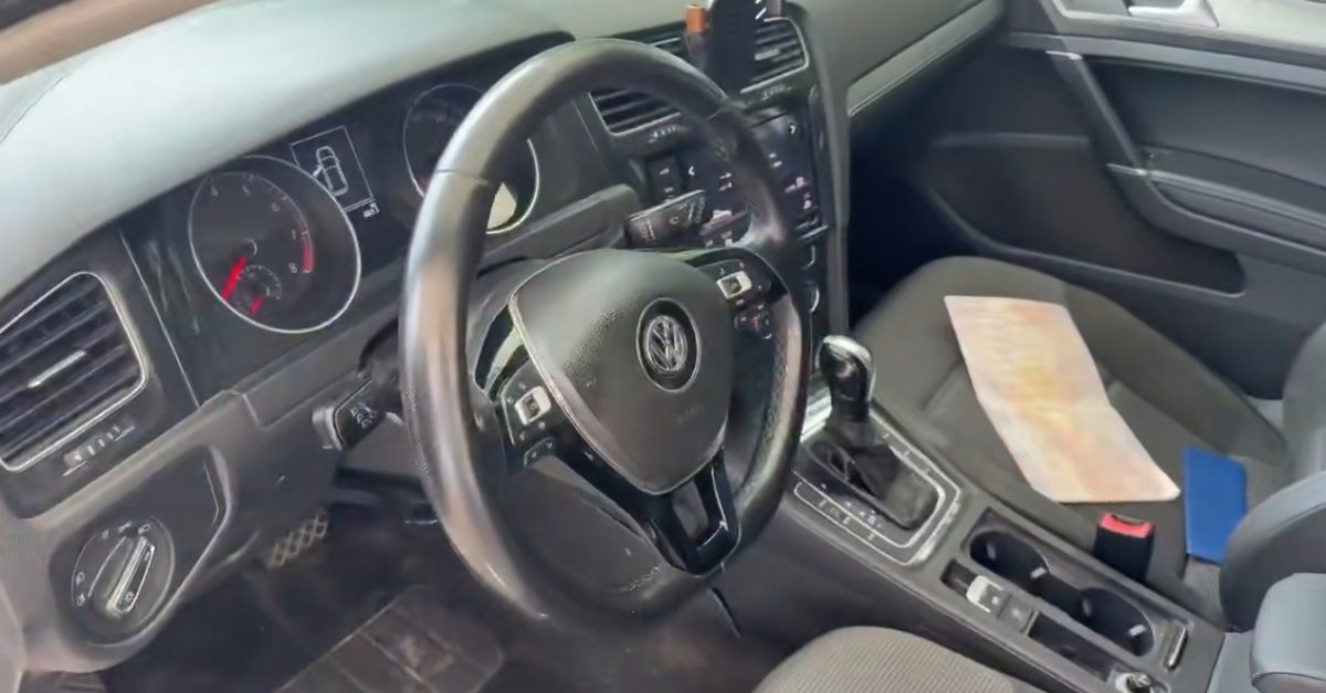 Volkswagen Golf 2019 car image #3