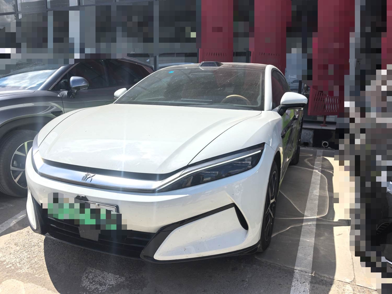 BYD HanL 2025 car image 