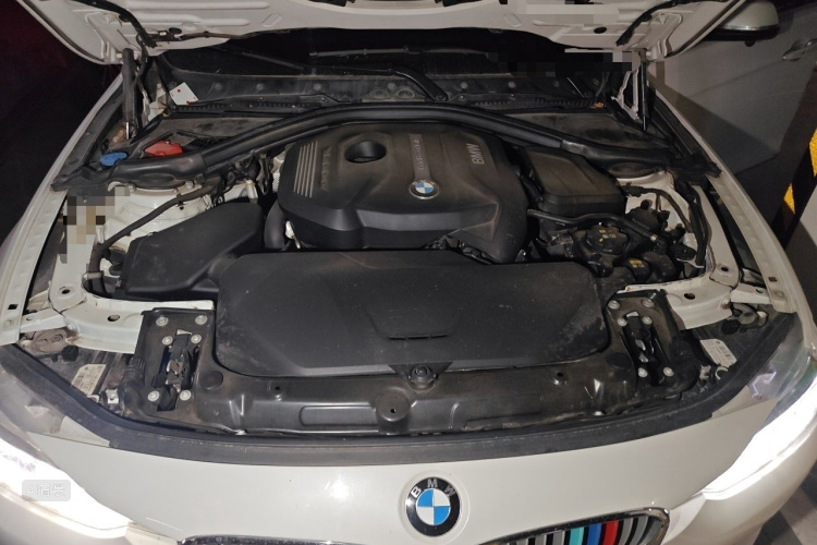 BMW 3 Series 2018 #22 BMW 3 Series 2018 car image #22