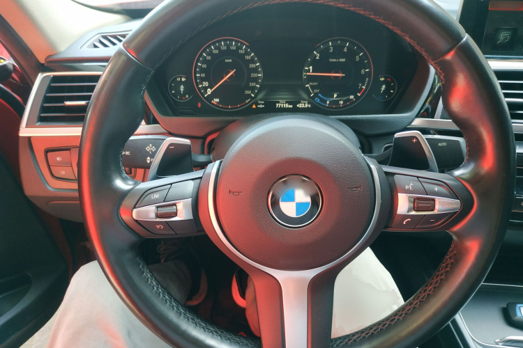 BMW 3 Series 2018 #15 BMW 3 Series 2018 car image #15