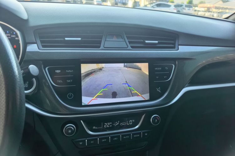 GEELY Emgrand 2016 car image #18