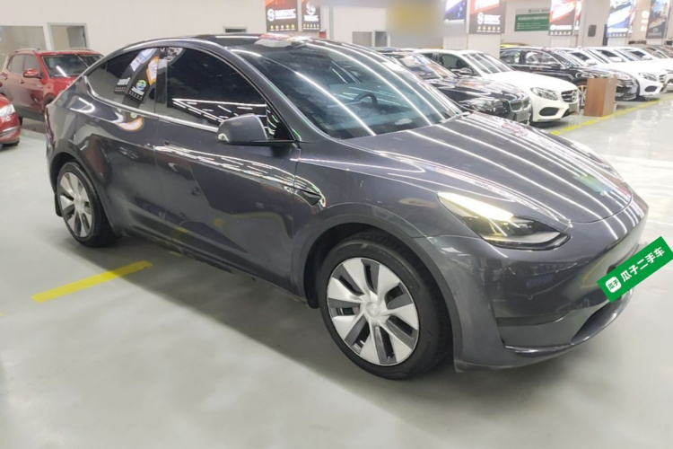 Tesla Model Y 2022 #4 Tesla Model Y 2022 car image #4