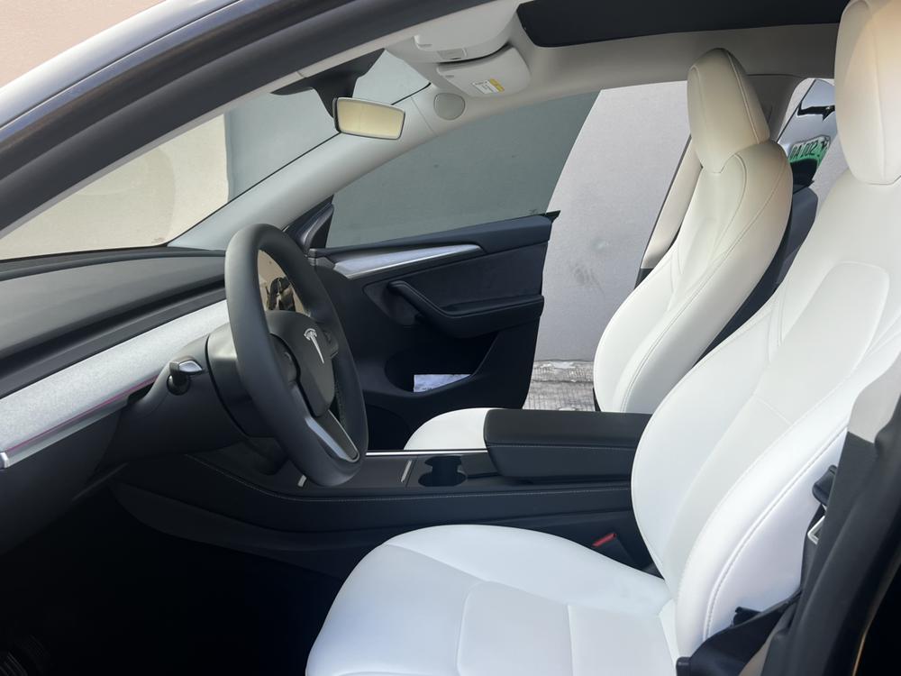 Tesla Model Y 2024 #28 Tesla Model Y 2024 immagine di auto #28