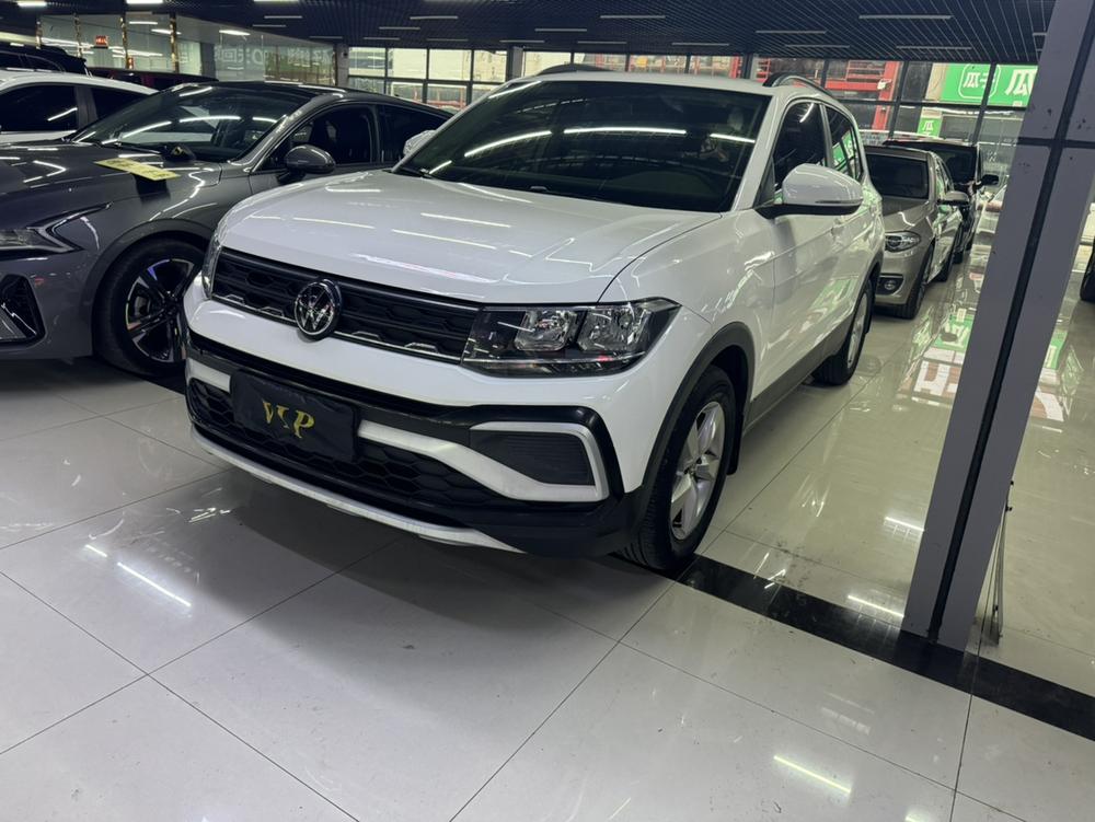 Volkswagen T-Cross 2021 immagine di auto 