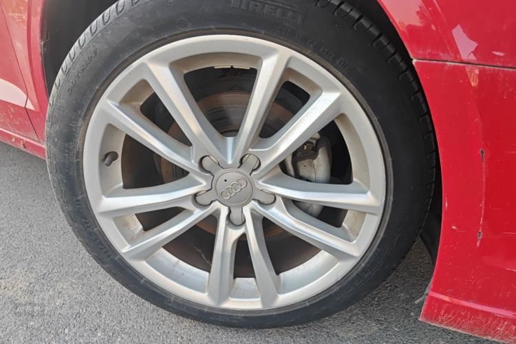 Audi A3 2019 car image #9