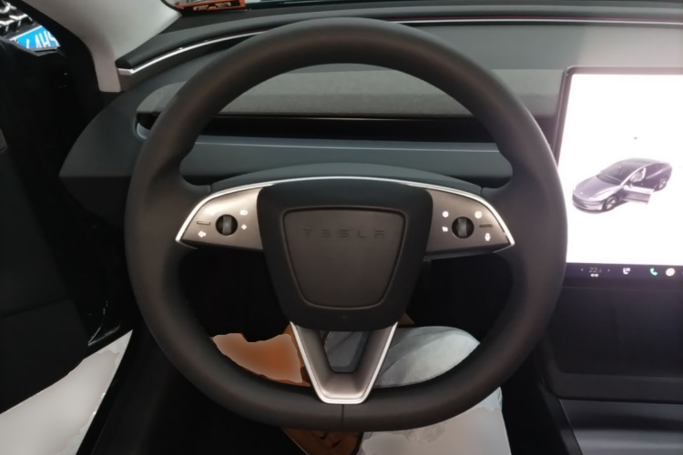 Tesla Model 3 2024 #11 Tesla Model 3 2024 صورة سيارة #11