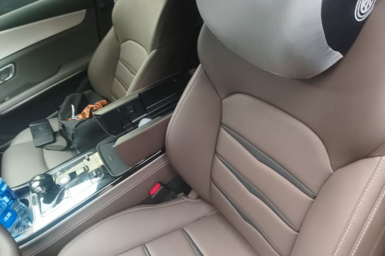 BYD Han 2025 car image #17