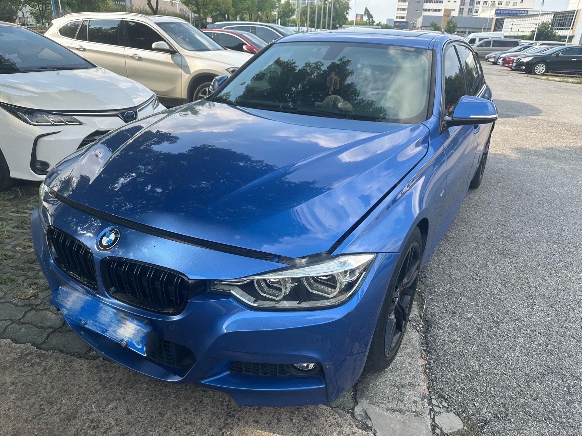 BMW 3 Series 2018 car image 