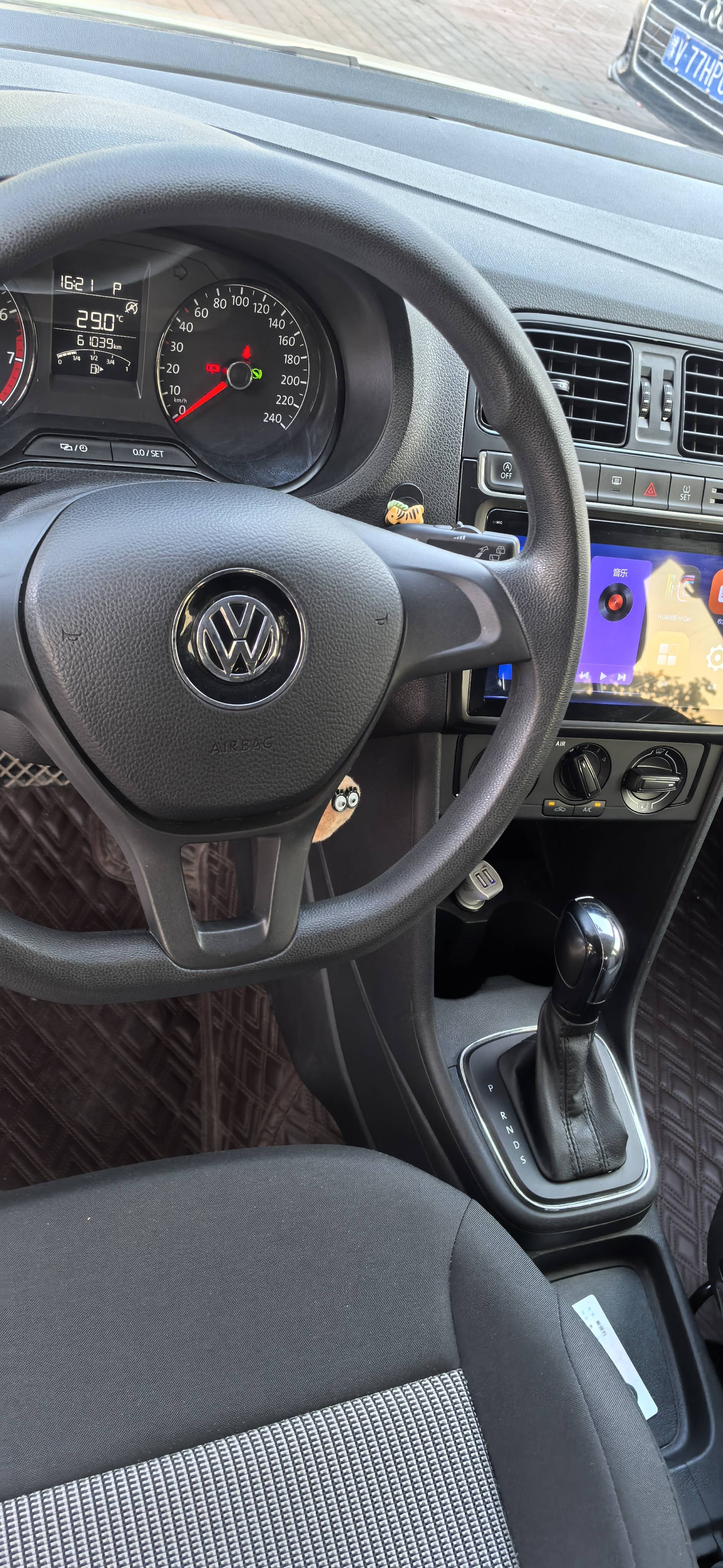 Volkswagen Polo 2019 immagine di auto #9