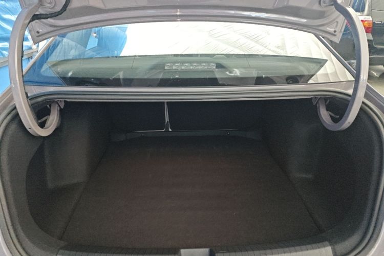 2025 #19 2025 imagen de coche #19