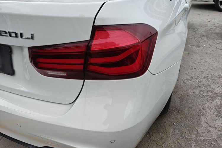 BMW 3 Series 2019 #8 BMW 3 Series 2019 car image #8