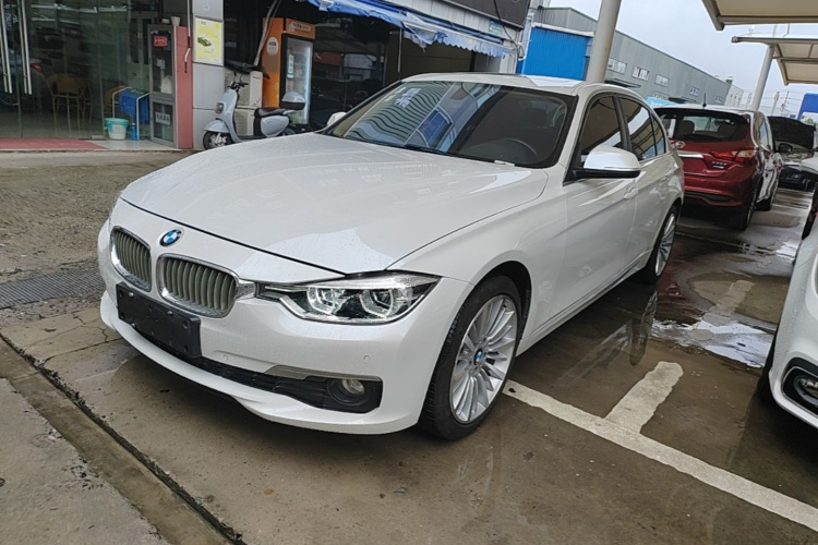 BMW 3 Series 2018 car image #2