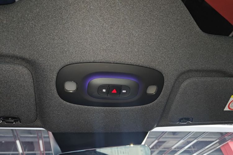MI SU7 2025 car image #18