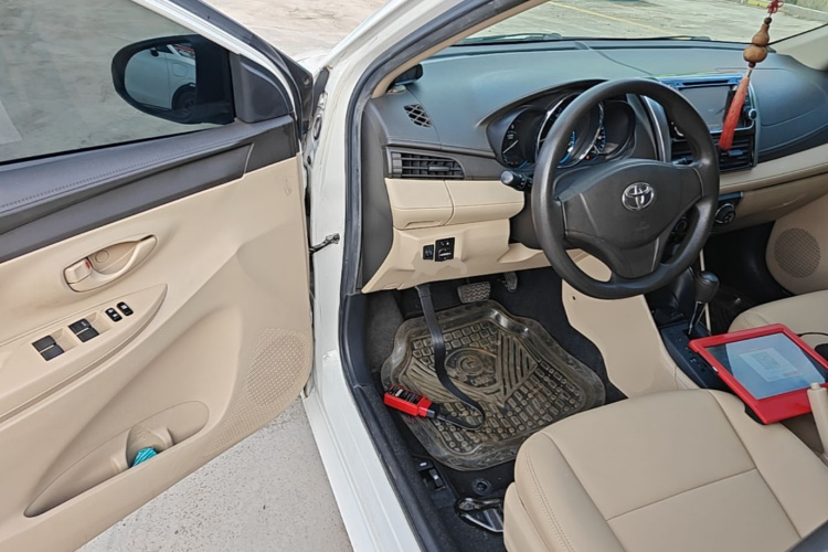 Toyota Vios 2015 car image #16
