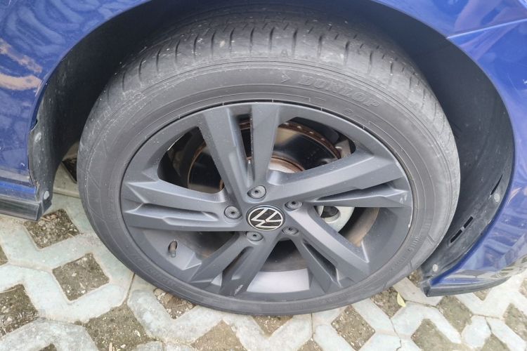 Volkswagen Golf 2021 car image #9