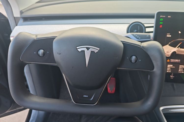 Tesla Model Y 2022 #15 Tesla Model Y 2022 car image #15