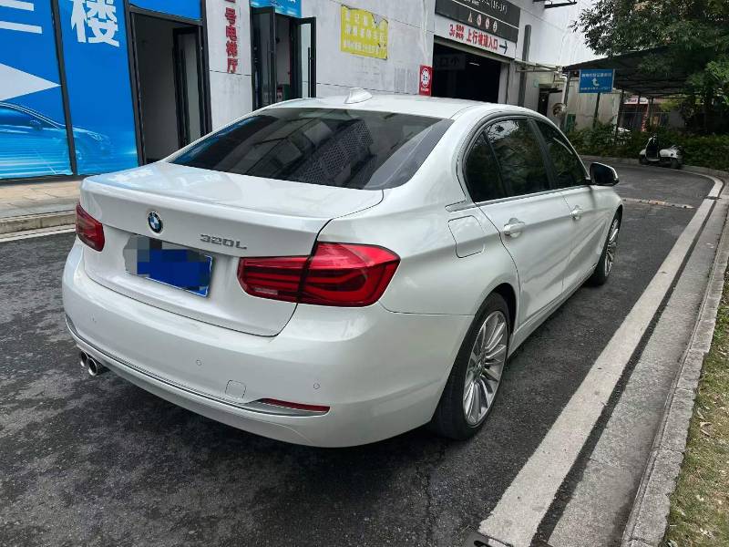 BMW 3 Series 2019 car image #6