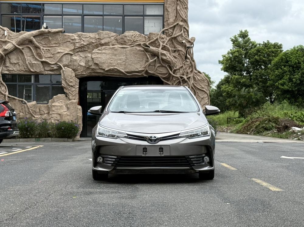 Toyota Corolla 2017 #2 Toyota Corolla 2017 صورة سيارة #2
