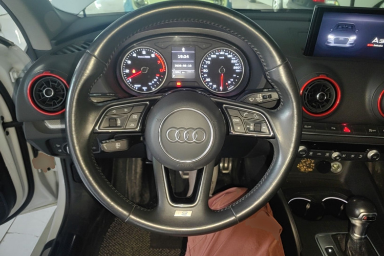 Audi A3 2020 car image #11