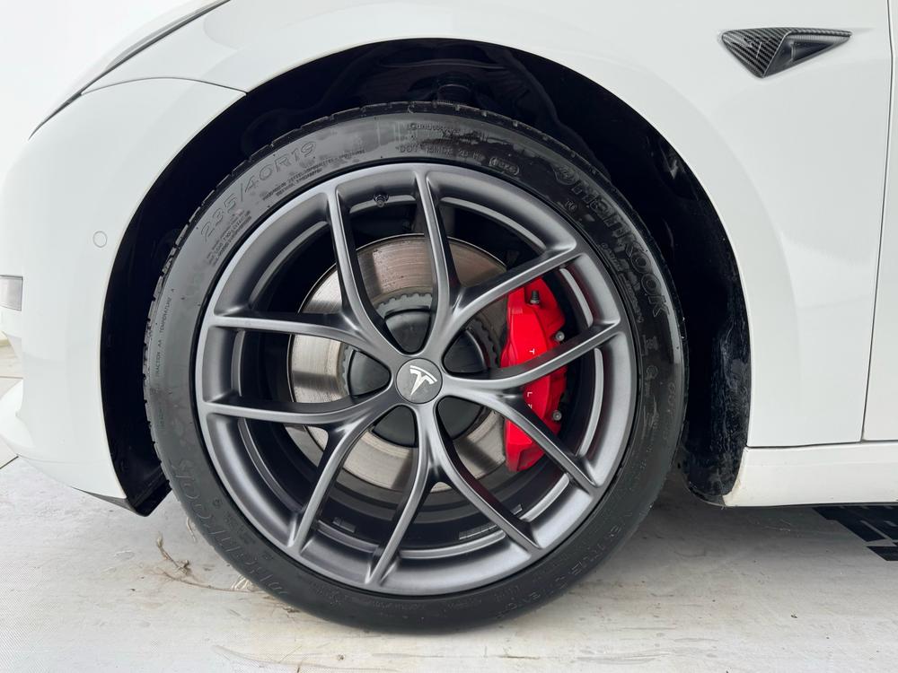 2021 car image #8