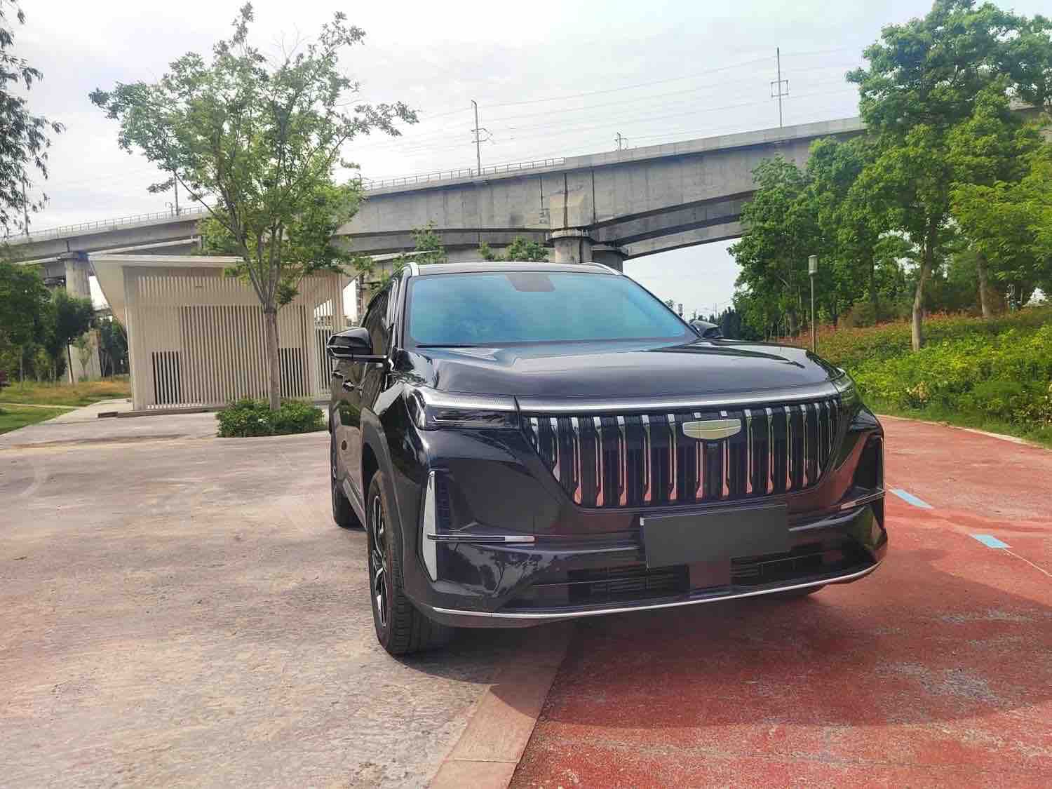 GEELY Boyue L 2025 car image #3
