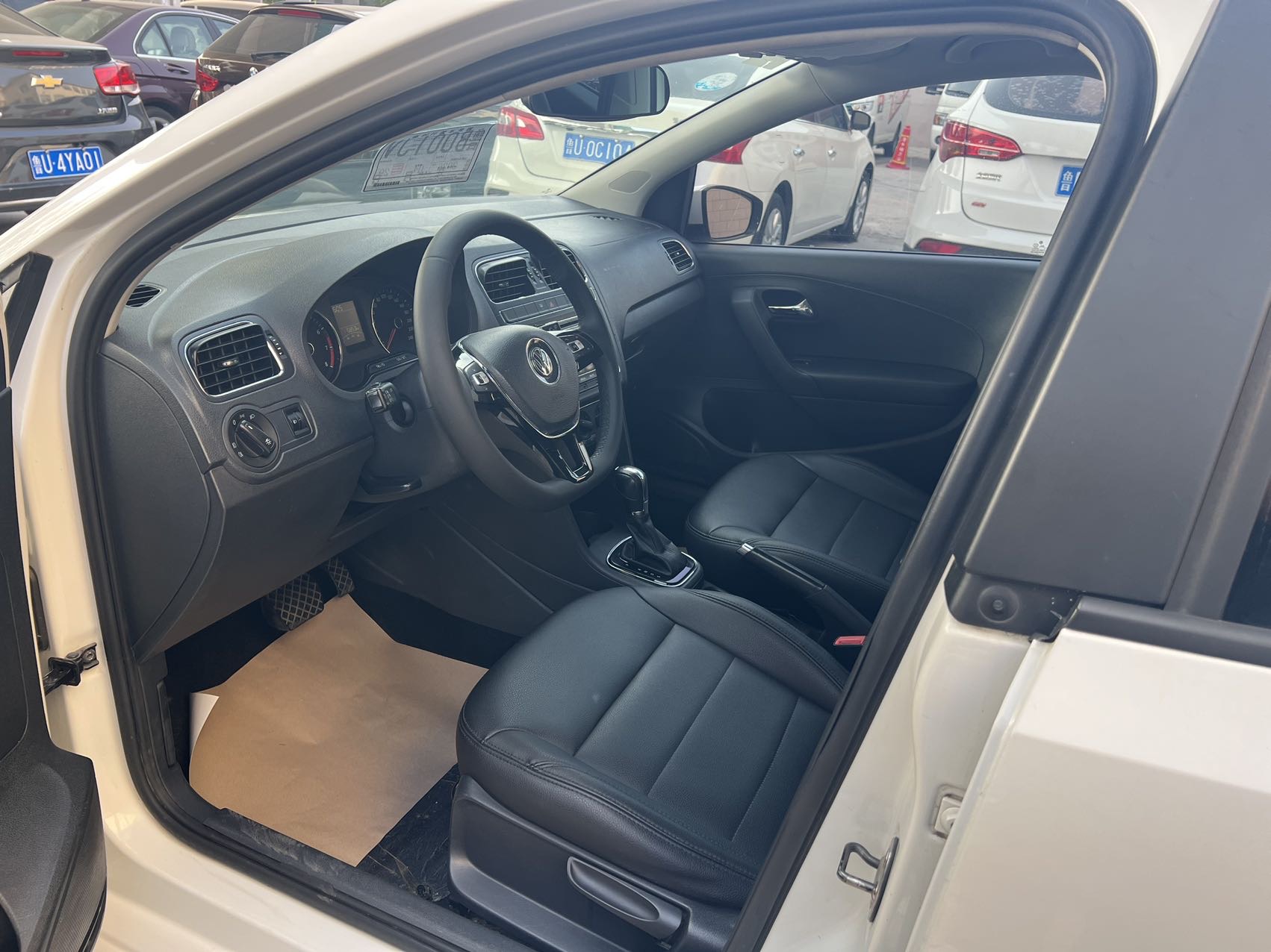 Volkswagen Polo 2018 car image #7